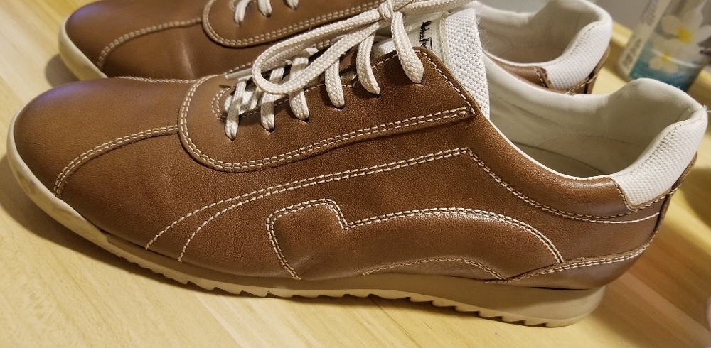 Women's Salvatore Ferragamo leather sneakers 6.5